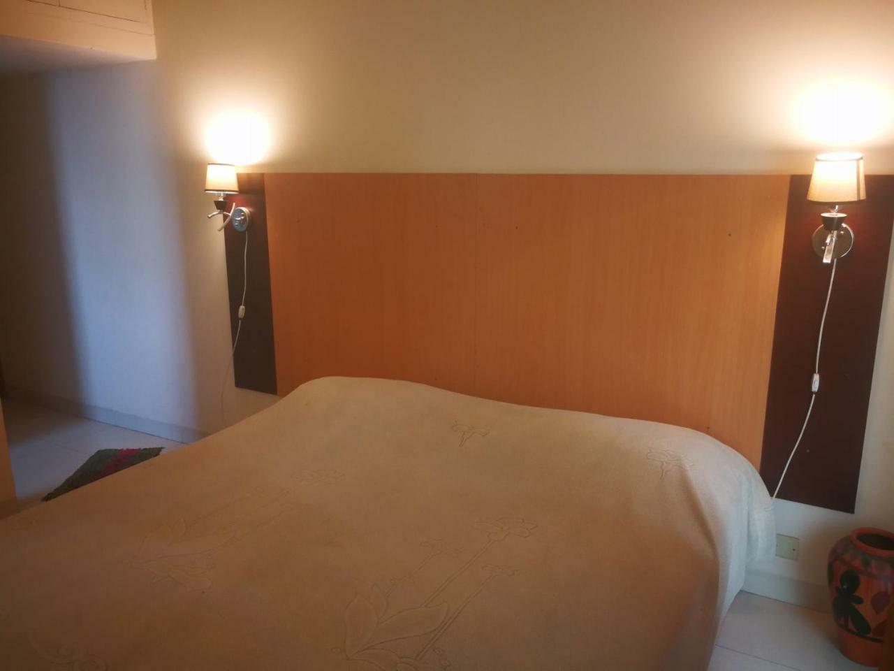 Rajanigandha Family Suites Dakka Kültér fotó